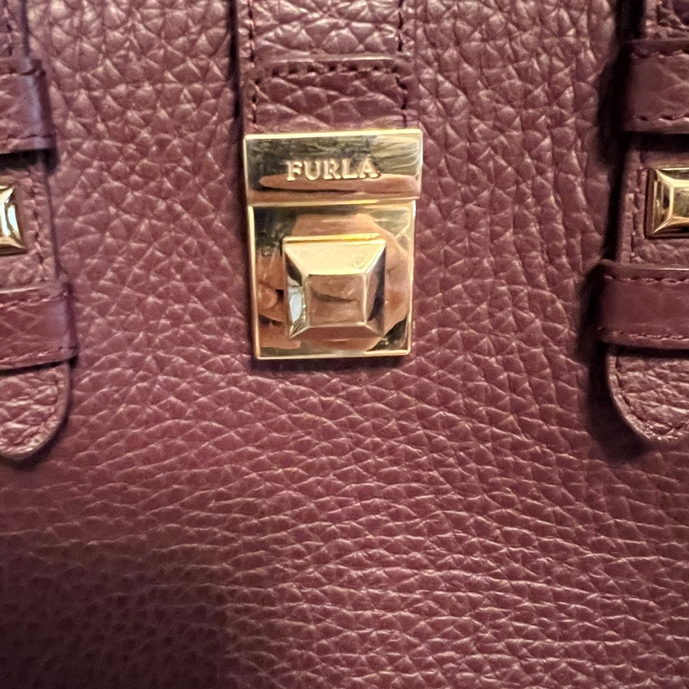 Furla Genuine Leather Bag with Gold and Brown Accents EUC beautiful fall color! - Picture 3 of 16